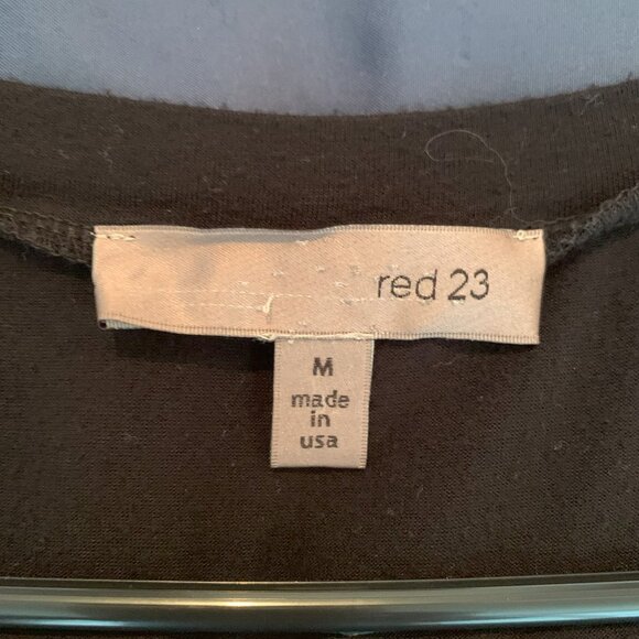 RED 23 Long sleeve Shirt size M/L & 20% OFF if you buy 4 items I sell ! - Picture 4 of 5